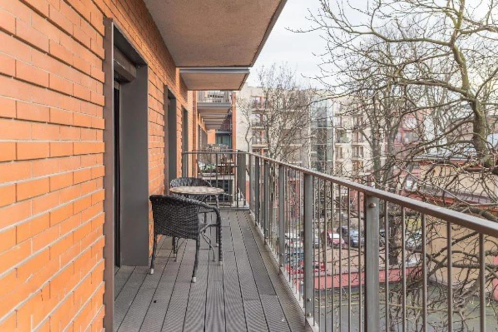Uroczy Apartament - Angel City Краків Екстер'єр фото